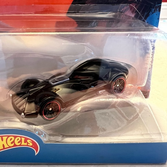 Hot Wheels Star Wars Die-Cast Vehicle Set - Black and Gold - Picture 7 of 7